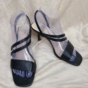 VINCE CAMUTO Savesha Black Leather Strappy Sandal Heels Sz 7